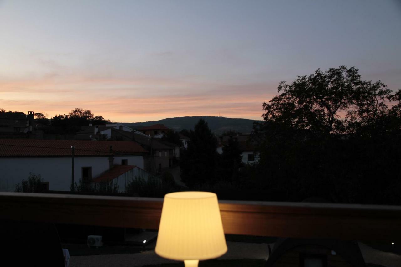 Hotel Glamping Hills Santa Comba de Rossas Exterior foto