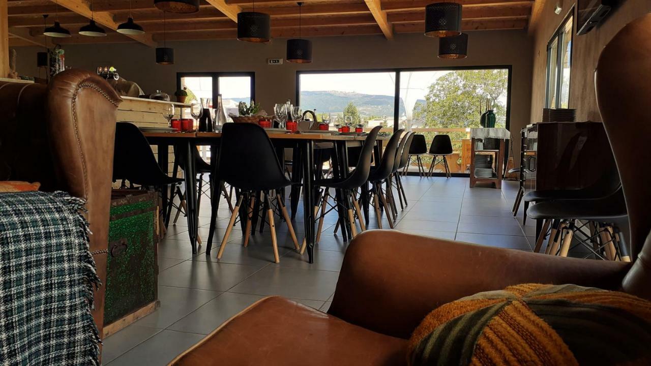 Hotel Glamping Hills Santa Comba de Rossas Exterior foto