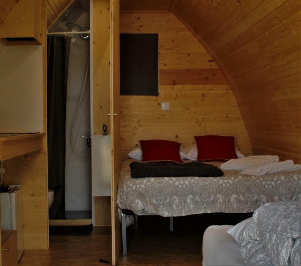 Hotel Glamping Hills Santa Comba de Rossas Exterior foto