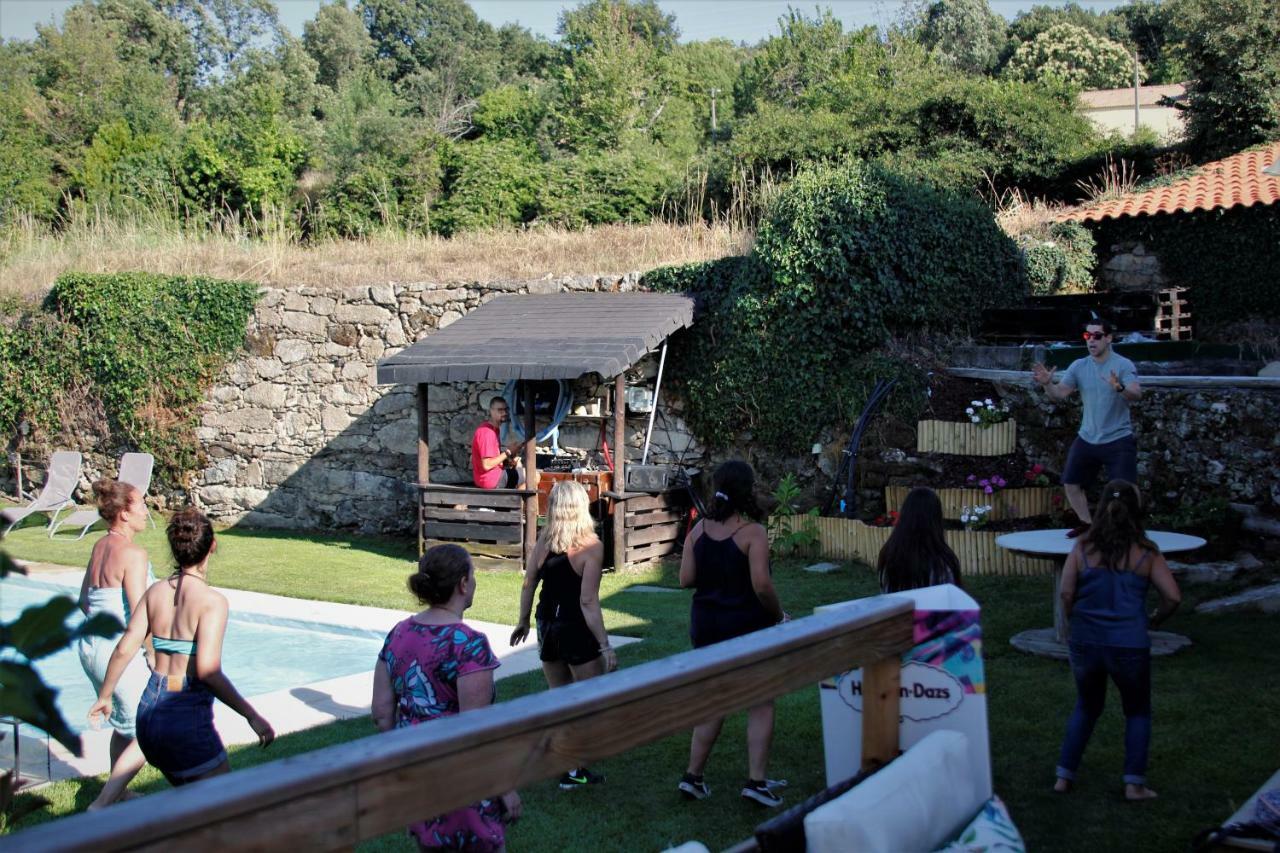 Hotel Glamping Hills Santa Comba de Rossas Exterior foto